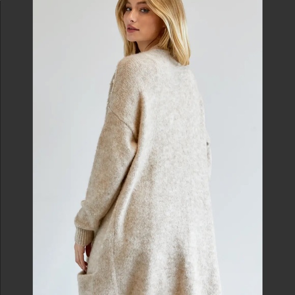 Pearl Cream Cardigan - Picture 5 of 14